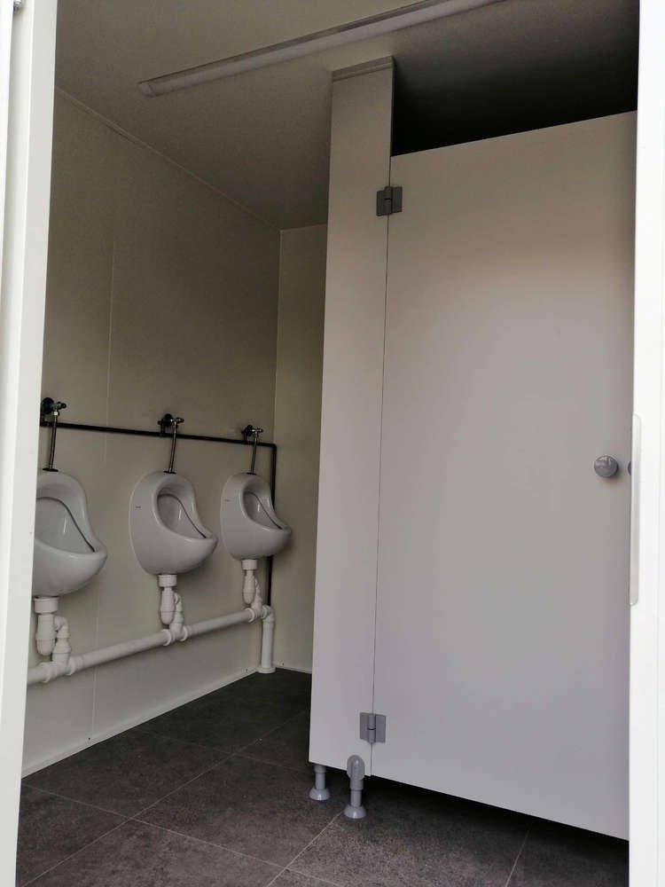 Remorque Sanitaire double 5 WC 3 Urinoirs 6×2,40 mètres – Image 7