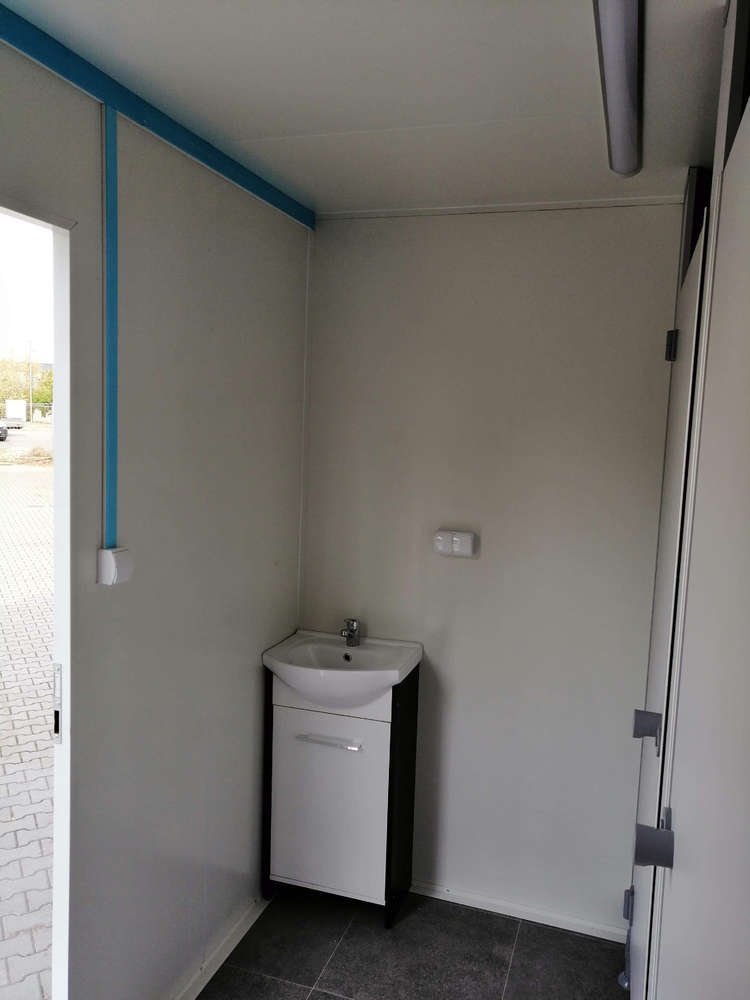 Remorque Sanitaire double 5 WC 3 Urinoirs 6×2,40 mètres – Image 9